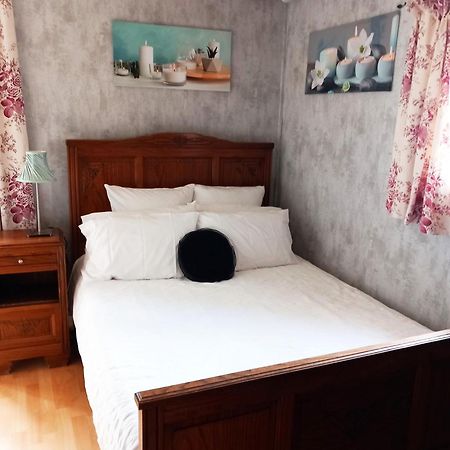 Country B&B Saint-Pierre-d'Eyraud Ngoại thất bức ảnh