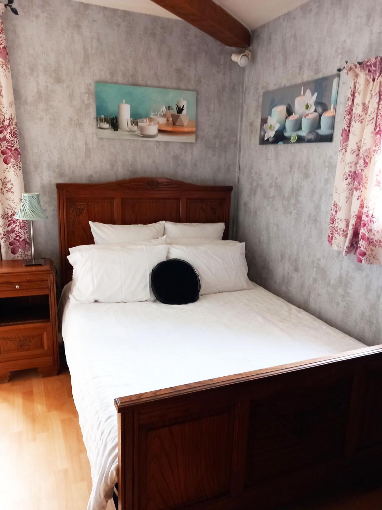 Country B&B Saint-Pierre-d'Eyraud Ngoại thất bức ảnh